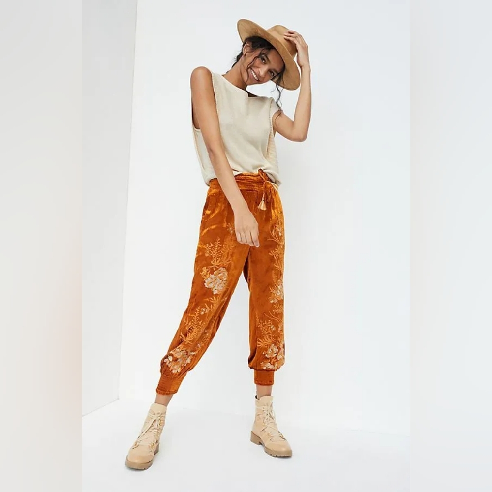 NWT Anthropologie Rosie Velvet Embroidered Joggers